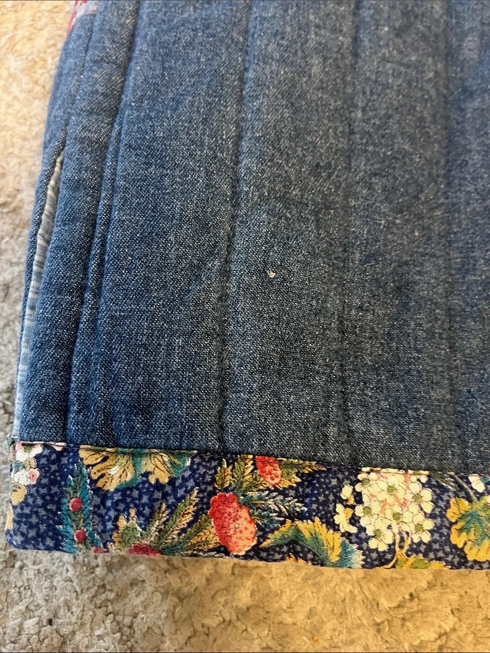 Vintage Suttles and Seawinds Quilted Denim Vest with Colorful House Motif M-L - Picture 12 of 13